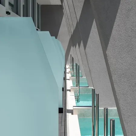 Agkyra Hotell 4*